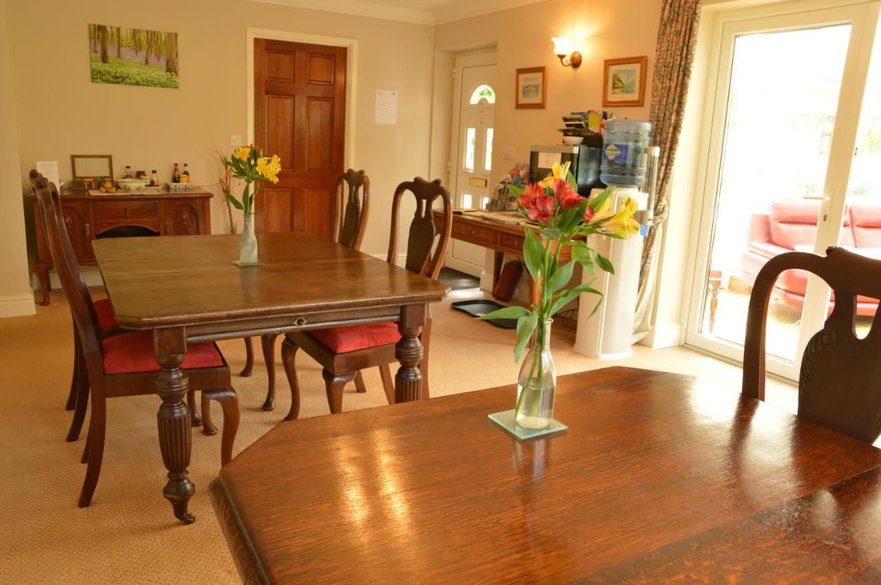 Bryn Hebog Bed and Breakfast Carmarthen Exteriör bild
